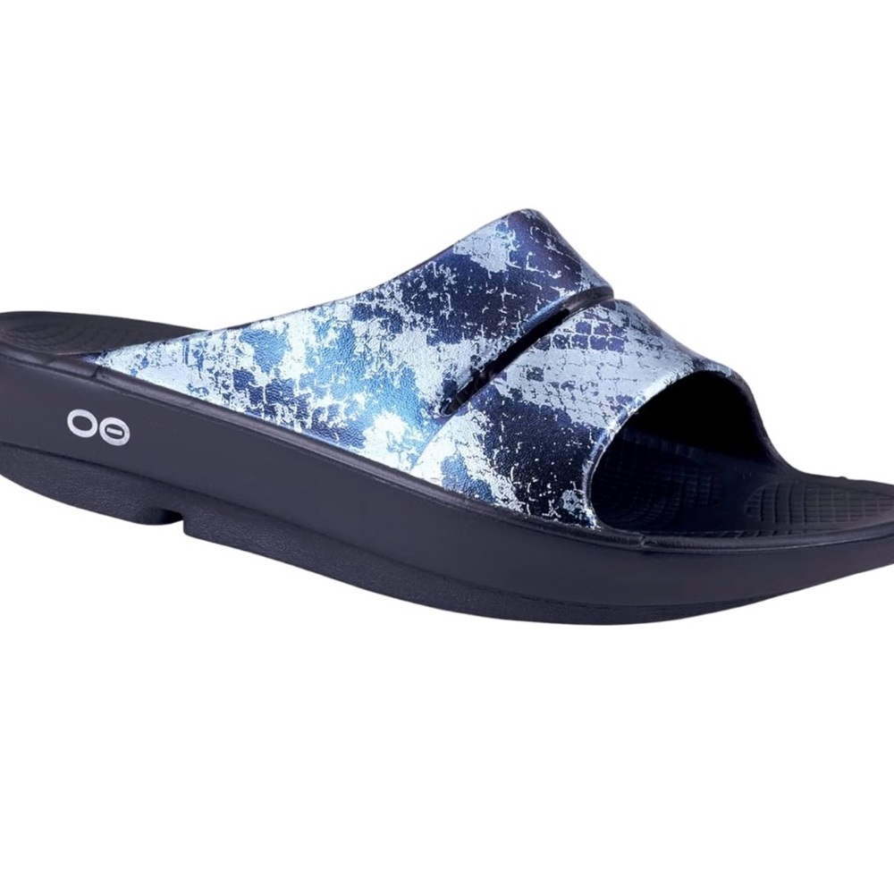 Unisex Oofos Ooahh Iridescent Snake Slide